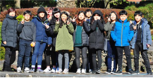 포항 하트스쿨, 일일찻집 기금 아동센터에 전달