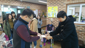 포항항도중학교 미술봉사단, 재능기부 자원봉사ㆍ성금전달