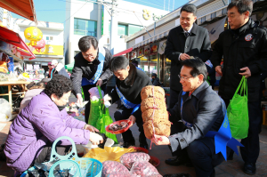 ‘명절 준비’ 가깝고 저렴한 전통시장서!