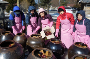 “장맛이 좋아야 음식이 맛나지”