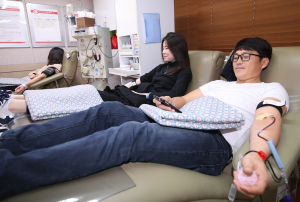 (포토) “헌혈을 합시다!”