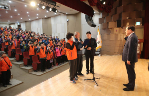 성주 “건강하고 활기찬 노후 도와요”