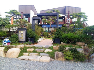 모던한 객실에서 만끽하는 프라이빗 힐링! 경주수영장펜션 인기