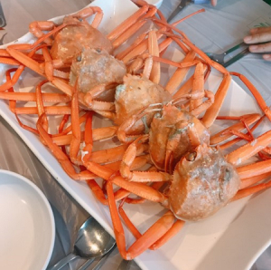살이 꽉 찬 홍게를 무한제공하는 부산 해운대 맛집 ‘홍게무한리필’