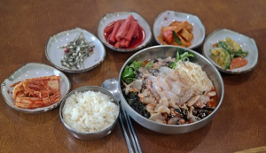  제주도 성산일출봉 맛집 당일 잡은 해산물만 제공하기 때문에 일일한정판매 ‘어멍이해녀’ 