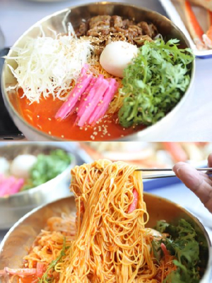 부산 해운대 맛집 ‘홍게데이’ 새콤달콤한 빨간국수,고기국수로 여름철 입맛 사로잡아
