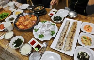 제주도 중문 관광단지 맛집 효리의단골집 ‘이조은식당’ 통갈치구이, 갈치회, 갈치조림까지