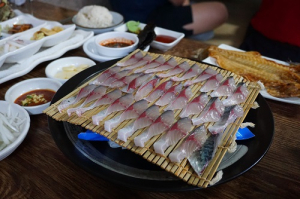 제주 공항근처 맛집 고등어회 `원담` 횟집 9월 가을 제주도 가볼만한곳 여행코스로 인기