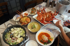  살이 꽉 찬 달큰한 홍게 무한리필해주는 부산 해운대 맛집 ‘홍게데이’ 