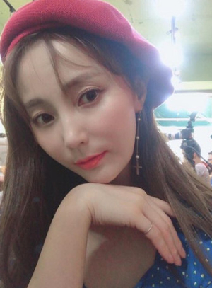 불혹 넘은 안혜경 나이, `연에인 전 여친` 꼬리표 여전? ˝어떻게 지우나”