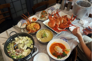 부산 해운대 맛집 ‘홍게데이’ 꽉 찬 홍게를 즉석에서 쪄 무제한 제공