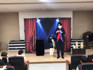 영주가흥초 병설유치원서 마술공연 인기