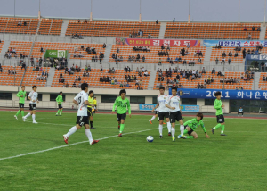 김천의 명품 축구장 ‘인기 폭발’