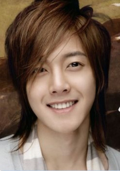 김현중,  오리콘 DVD 부문 ‘1위’