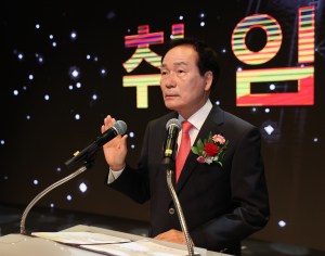 김주수 의성군수 취임…“활력 넘치는 희망의성 만들기 전력 다할 것”