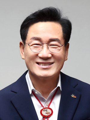<창간축사>최기문 영천시장 “균형 잡힌 시각으로 건전한 여론 형성 주도”