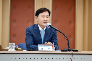이남철 군수 “활력 넘치는 젊은 고령으로 탈바꿈할 것”