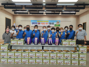 포항 북구 장량동지역사회협의체, 소외계층에 수박 전달