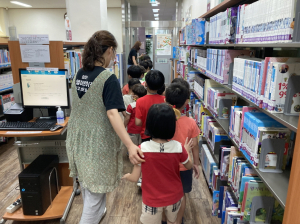 동해석곡도서관, 어린이 대상 도서관 견학 운영