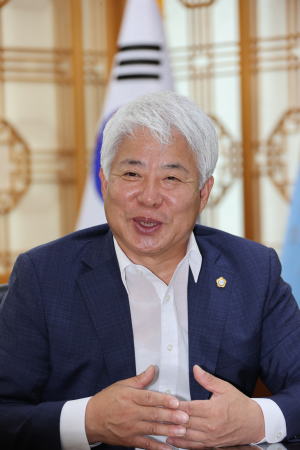 백인규 포항시의회 의장 “시민과 소통하며 알찬 의정활동 펼치겠다”