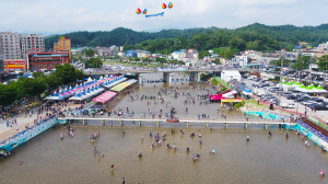 <특집>“은어 잡으며 무더위 날려요”…봉화 내성천 은빛물결 넘실