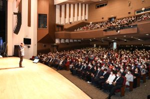 ‘긍정의힘 Yes문경’ 신현국 시장 열띤 강연