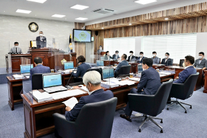 울릉군의회, 의장단 구성 후 첫 임시회