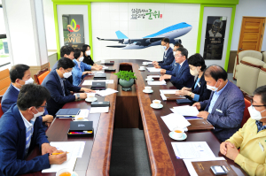 군민 고통분담 덜기 힘모은 군위군ㆍ의회