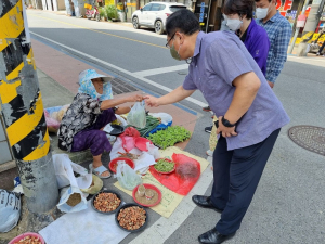 상주시 모동면, 추석맞이 전통시장 장보기 ‘눈길’