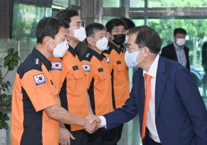 홍준표 대구시장, 추석 연휴 비상근무자 격려