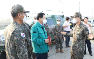 경주 찾은 육참총장 수해복구 장병 격려