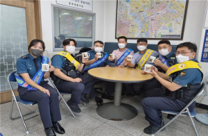 대구 동부경찰서, ‘초심 다짐 동행’ 머그컵 나눔 행사