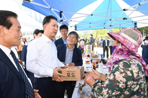 구미 청정무을 농산물버섯축제 '성료'