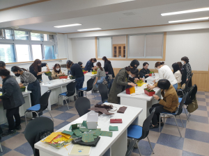 김천중앙중, 학부모학교참여 학교꽃 가꾸기ㆍ한지공예