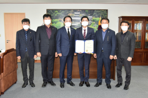 달성군의회, 정책지원관 2명 임용식 개최