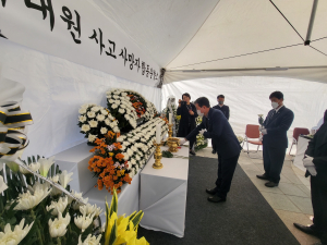 영천시의회, 이태원 사고 합동분향소 조문