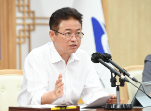 이철우 경북지사 “간부들, 의문 갖고 질문 많이 하라”