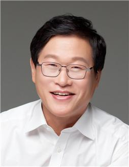 김대권 대구수성구청장, 고산향우회 성품 전달식