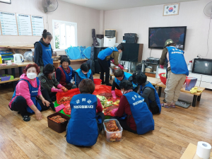 군위군 부계면 여성자원봉사대, 사랑의 김장 담그기 봉사