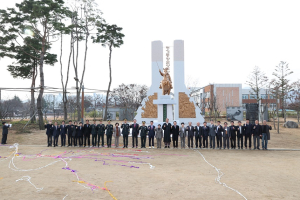 상주 ‘정기룡장군 기념탑’…임란의 영웅 업적 기렸다