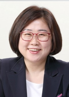 대구 홍경임 수성구의원, 장학금 200만원 기탁