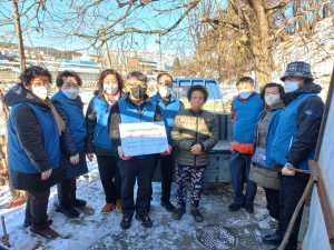 영주 상망동지사협, 취약계층 어르신 연탄 전달