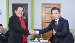 홍준표 대구시장, 군위군청 방문