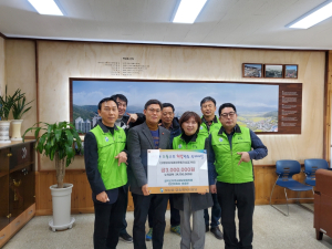 최충원 칠곡군 지사협 위원장, 이웃돕기 성금 기탁