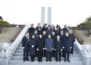 김천시의회, 계묘년 맞아 충혼탑 참배로 의정 출발