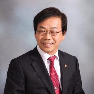사면ㆍ복권된 이완영 전 의원 “국민ㆍ국가 위해 일하겠다”