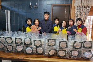 의성군 안계면여성자원봉사대, 정월대보름 나눔보따리 전달