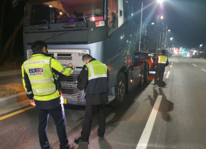 포항시 남구청, 화물차 과적ㆍ적재불량 합동점검
