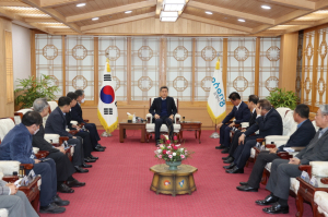 업무 복귀한 이강덕 시장 “포항시 성공적 도약에 매진”