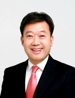 경차 몰고 출퇴근하는 남한권 울릉 군수